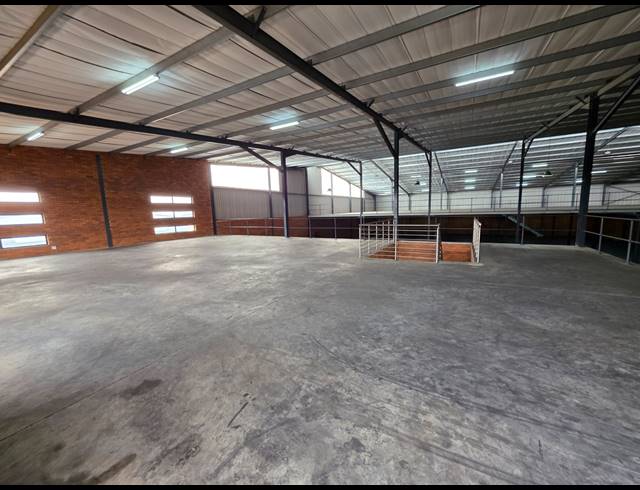 2,849M² WAREHOUSE TO LET IN ORMONDE